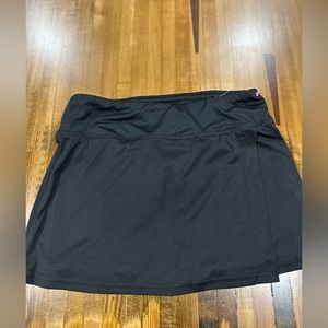 Women’s golf skort